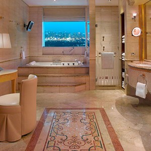 Luxury Holidays Dubai - Grand Hyatt - Bathroom