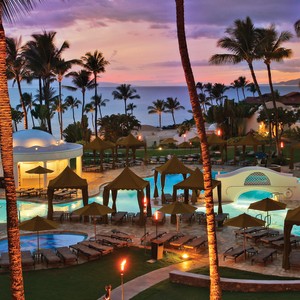 Luxury - Holidays - Hawaii - Fairmont Kea Lani - Night Pool