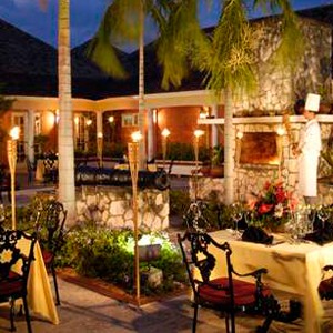 Luxury Holidays Jamaica - Hilton Rose Hall & Spa - Resteraunt