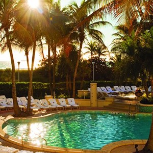 Luxury Holidays - Miami - Loews Miami Beach - Pool