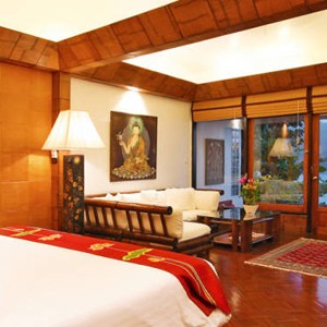 Luxury-Holidays-Phuket-Mom-Tris-Villa-Royale-Bed