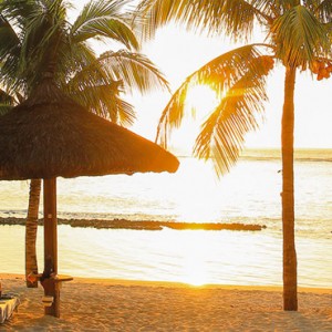 Luxury Mauritius Holiday Packages Victoria Beachcomber Resort And Spa Sunset Bar