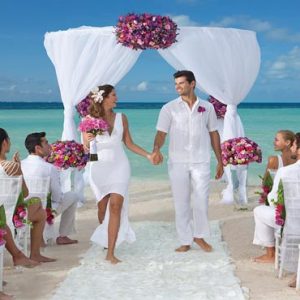 Luxury Mexico Holiday Packages Dreams Sands Cancun Resort And Spa Beach Weddings With Guests