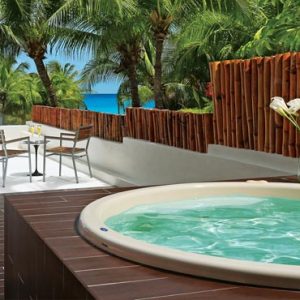 Luxury Mexico Holiday Packages Dreams Sands Cancun Resort And Spa Preferred Club Honeymoon Suite1