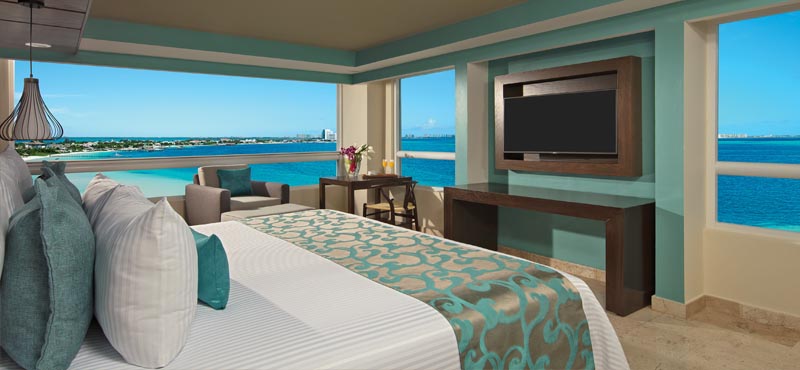 Luxury Mexico Holiday Packages Dreams Sands Cancun Resort And Spa Preferred Club Ocean Front Corner Suite