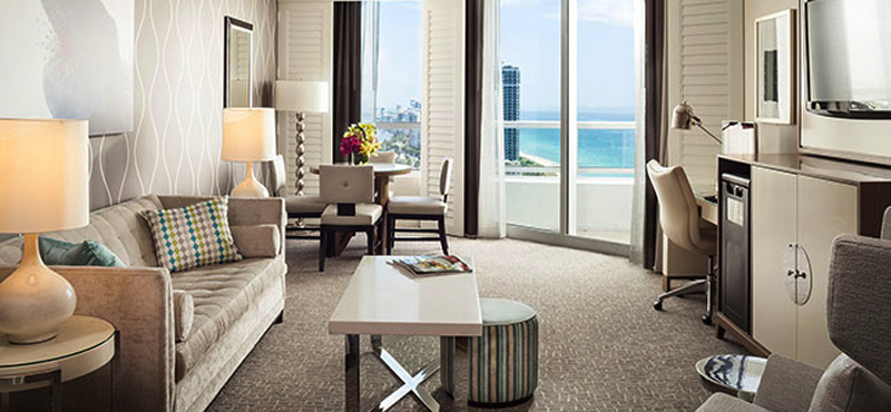 Luxury Miami Holiday Packages Fontainebleau Miami South Beach Tresor Ocean View One Bedroom Suite 2