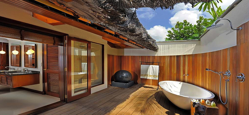 Luxury Seychelle Holiday Packages Constance Lemuria Presidential Villa Outdoor Bathtub