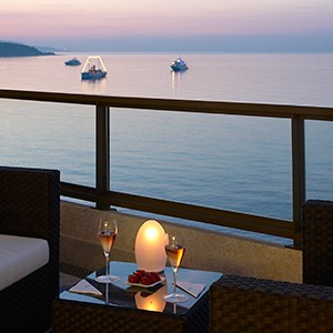 Luxury france holidays -Fairmont Monte Carlo - bar