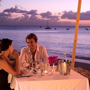 Luxury holidays Barbados - mango-Bay-barbados-dinner