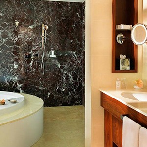 Luxury holidays spain - jumeirah port soller hotel mallorca - bathroom