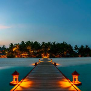 Maldives Holidays Banyan Tree Vabbinfaru Bridge View 2