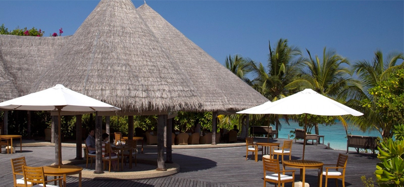 luxury Maldives holiday Packages Coco Palm Dhuni Kolhu Maldives Conch Bar