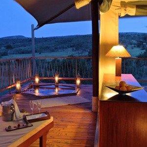 Mara-Bushtops-Kenya-Honeymoons-Tents-Balcony
