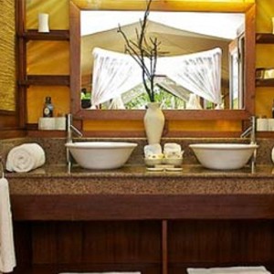 Mara-Intrepids-Camp-Kenya-Honeymoons-Bathroom