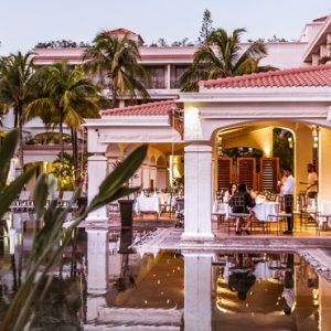 luxury Mauritius holiday Packages Mauricia Beachcomber Resort And Spa Dining 2