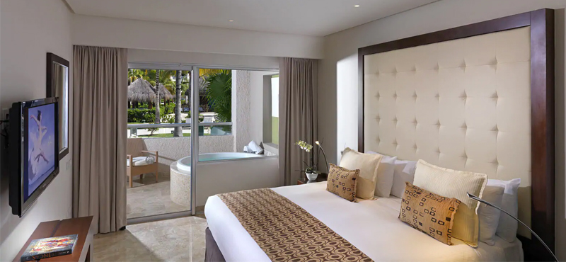Mexico Honeymoon Packages Paradisus Playa Del Carmen La Perla Royal Service One Bedroom Master Suite Swim Up