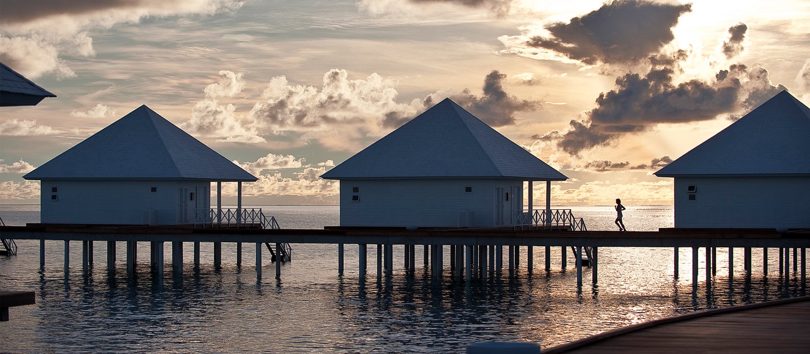 PD header - Diamonds Thudufushi - beach