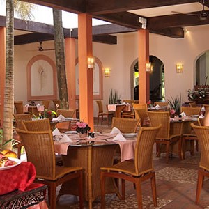 Pinewood-Beach-Resort-Dining