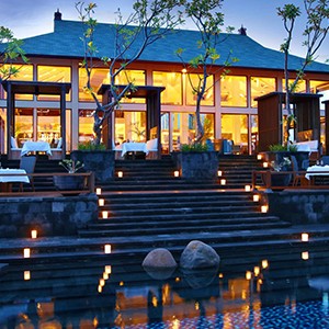 St-Regis-Bali-kayaputi