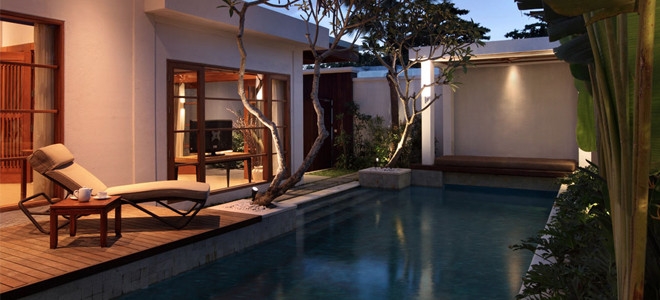 The-Samaya-Seminyak-One-Bedroom-Pool-Villa-pool-at-night