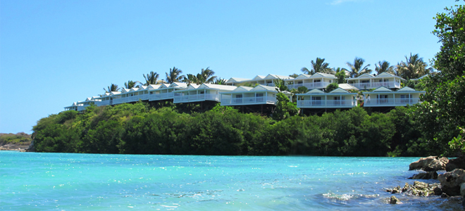 The-Verandah-Resort-and-Spa-Waterfront-suite-Exterior