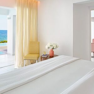 VILLA WHITE SEAFRONT WITH PRIVATE POOL Grecotel Lux Me White Palace Greece Holidays