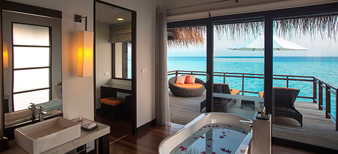 Velassaru Maldives - water Villa with Pool - Bath