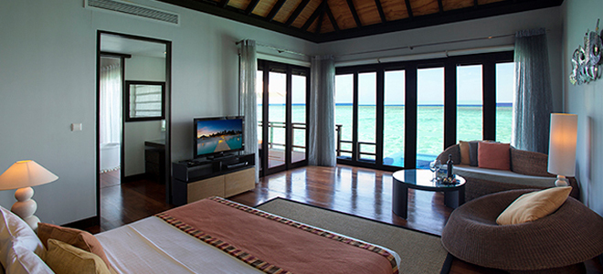 Velassaru Maldives - water Villa with Pool - Bedroom
