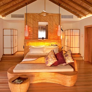 constance moofushi maldives - water villa bedroom 1
