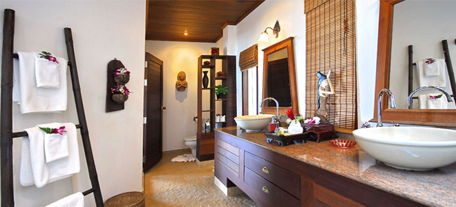 deluxe beachfront suite - Rockys Boutique Resort - bathroom