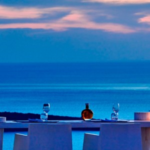 dining 2 - sun Rocks Hotel Santorini - luxury santorini holiday packages