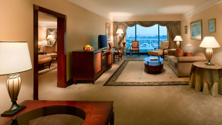 grand-hyatt-grand-suite-king-living-space