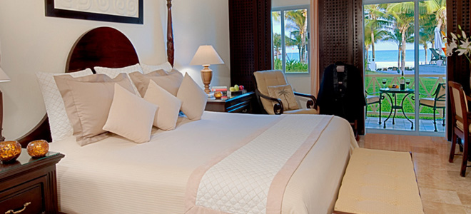 luxury ocean view - royal hardaway playacar - bedroom
