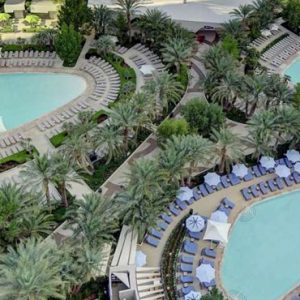 Pool 2 Aria Resort And Casino Luxury Las Vegas Honeymoon Packages