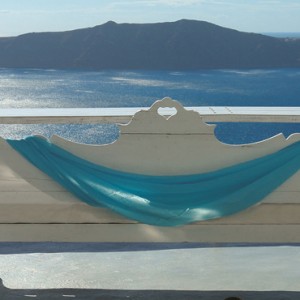 relax - sun Rocks Hotel Santorini - luxury santorini holiday packages