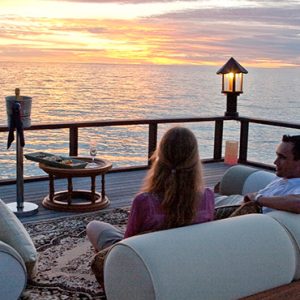 Sunset Jetty Banyan Tree Vabbinfaru Maldives Holidays