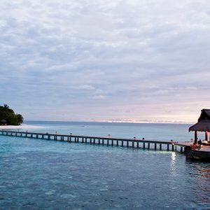 Welcome Jetty Banyan Tree Vabbinfaru Maldives Holidays