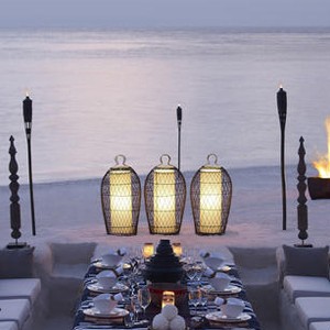 Luxury - Holidays - Maldives - Dusit Thani - Beach Dining