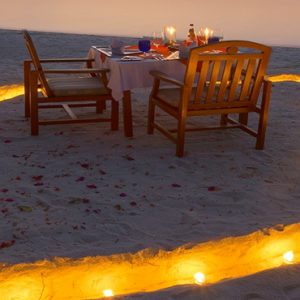 Maldives Holidays Medhufushi Island Resort Romantic Dining