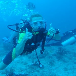 Maldives Holidays Medhufushi Island Resort Scuba Diving
