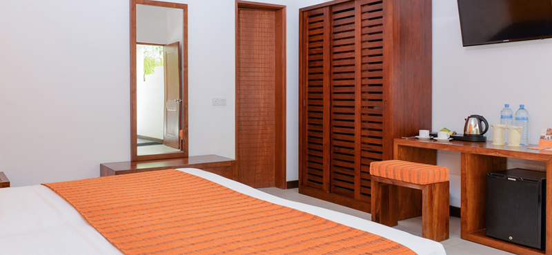 Luxury Maldives holiday Packages Adaaran Select Hudhuranfushi Beach Villa