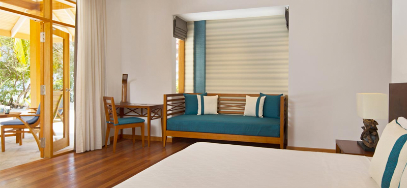 luxuryMaldives holiday Packages Kurumba Maldives Beachfront Deluxe Bungalow