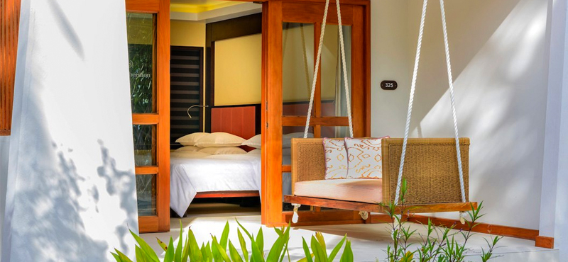 luxury Maldives holiday Packages Sheraton Full Moon Resort Deluxe Twin Room