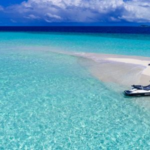 Maldives Honeymoon Packages Sheraton Full Moon Resort Picnic 3