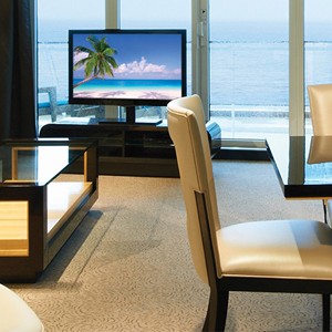 Norwegian Cruise Line - Luxury Cruise Holidays - lounge