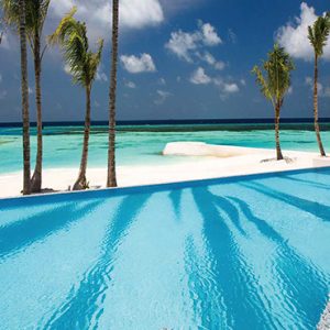 Ozen By Atmosphere At Maadhoo Island Luxury Maldives Honeymoon Packages Joie De Vivre Pool