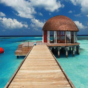 Ozen By Atmosphere At Maadhoo Island Luxury Maldives Honeymoon Packages Ozen Arrival Pavillion