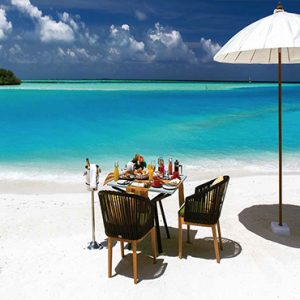 Ozen By Atmosphere At Maadhoo Island Luxury Maldives Honeymoon Packages Ozen Sandbank Breakfast