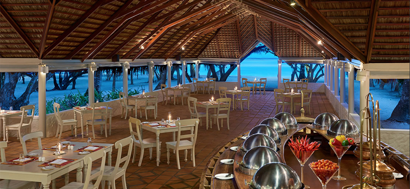 Koimala Garden Restaurant Cinnamon Dhonveli Maldives Holidays