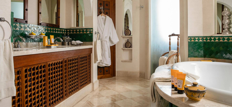 Luxury Dubai Holiday Packages Jumeirah Dar Al Masyaf At Madinat Jumeirah Malakiya Three Bedroom Villa 6